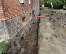 Drying and sealing of the house foundations